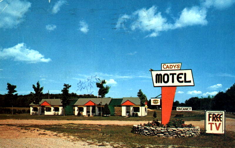 Handshake Motel (Cadys Cove Cabins, Cadys Motel, Cadys Motel) - Vintage Postcard Of Cadys